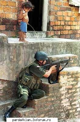 hai mah baga nimeni nici poza...:( drq zicetzi poza asta penala..