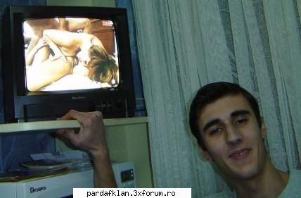 poze daca stii unde unbla iti mai dau una vezi face bucatarie !!! THE ONE