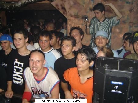 concerte si/sau lansari decz plecat primu' developez pozele care le-am facut concert uite una din THE ONE
