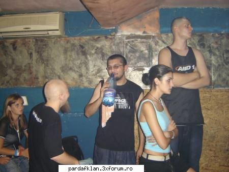 concerte si/sau lansari back stage.. THE ONE