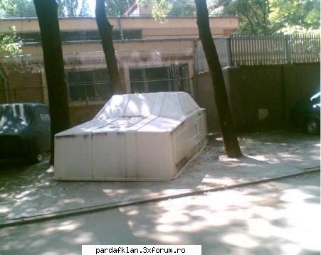oamenii bani masinile lor oamenii bani masinile lor...si locu unde tin...asta pune tot The GodFather